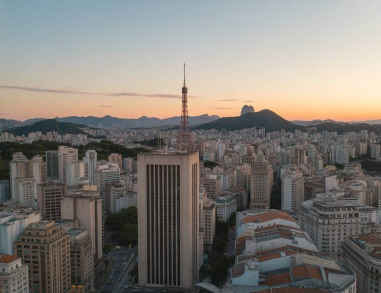 Hotéis na Praça da República SP: descubra onde se hospedar no centro de São Paulo