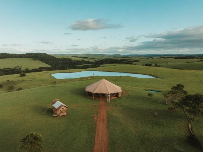 Hotéis fazenda no Brasil: as melhores opções para relaxar no campo e viver experiências rurais