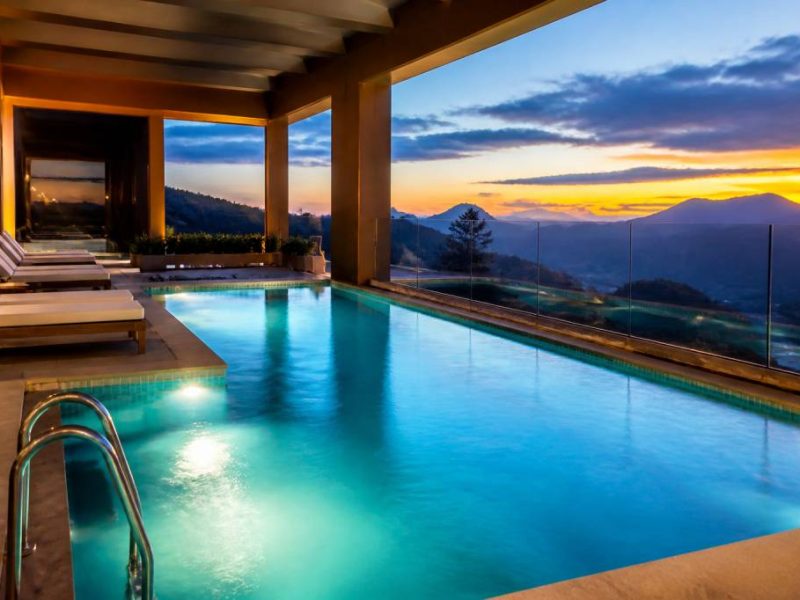 Hotéis com piscina aquecida no Brasil: onde se hospedar bem em qualquer estação